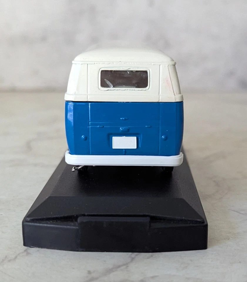 Vitesse VW Kombi 4 Wheels Foz Velha - White / Blue 1:43 Boxed  - Image 4 of 4