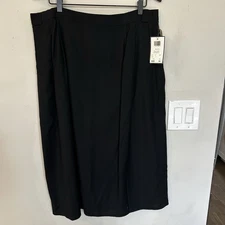 NWT Vintage Harve Benard Classic A-line Black Midi Skirt with pockets. Size22W