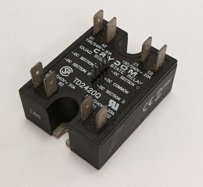 Sensata / Crydom TD2420Q QUAD SSR, 4 - 15VDC Eingang, Ausgang 0,15 - 20A Last
