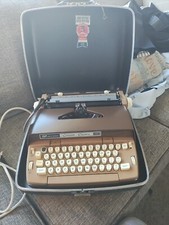 Vintage 1961 Smith Corona Coronet Automatic 10 Electric Typewriter & Case thumbnail