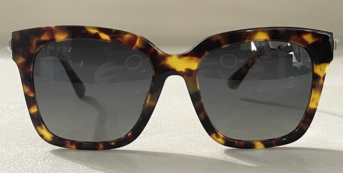 DIFF Bella Oversized Sunglasses for Women UV400 Protection  display picture 2