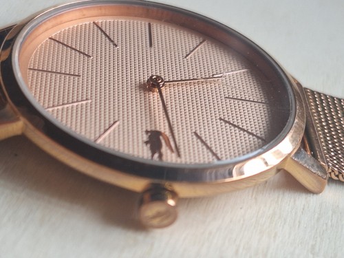 Lacoste Moon Rose Gold Steel Women's Watch, New Band (Good Condition) - Picture 4 of 17