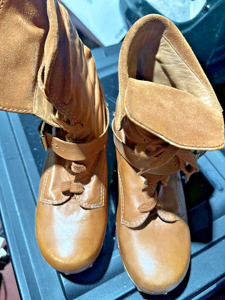 BOTINES JUICY COUTURE MARRÓN COÑAC CON TACHUELAS DE CUERO CON CORDONES 7  Foto 2 de 4