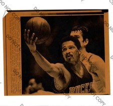 Vintage 1981 Marques Johnson Milwaukee Bucks NBA AP Wire Type 3 Photo 8.5x6.85
