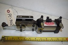 DESTACO PNEUMATIC HOLD DOWN CLAMP & BALLUFF SENSOR    CODE: PC-302