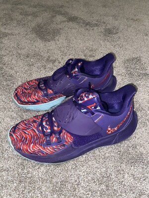 kyrie 3 low purple