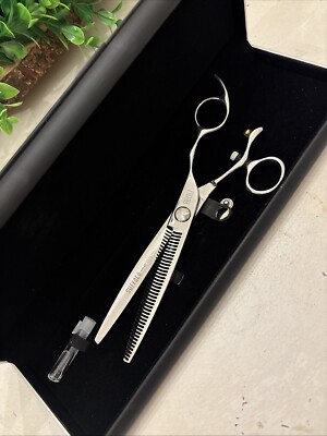 Surface Texturizing Swivel thumb professional shears