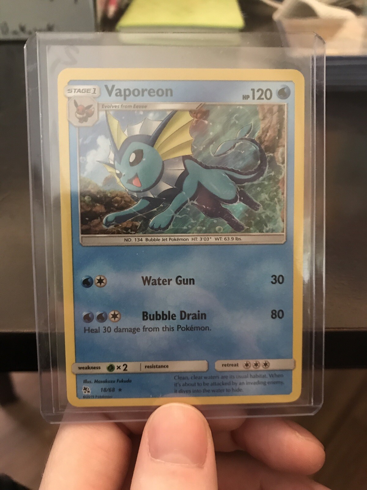Vaporeon - 18/68 - Hidden Fates - Holo - Mint