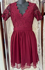 Lulus Burgundy Lace & Chiffon Short Sleeved  V-neck  Dress  Sze XS  Knee Length