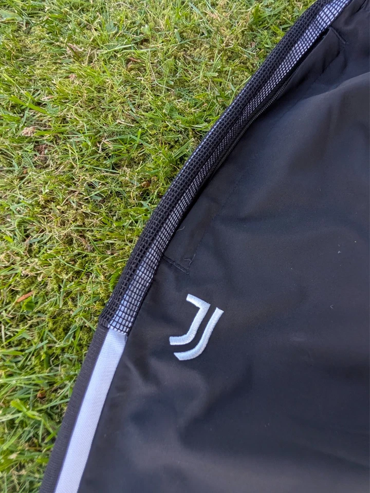 🔥 Juventus x Adidas Trackpants Trainingshose Schwarz Gr. M Neu - Bild 3 von 4