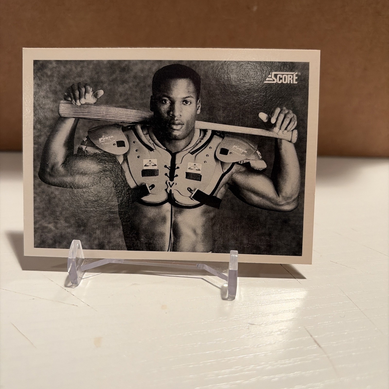 1990 Score Bo Jackson Shoulder Pads Card – Black and White Photo