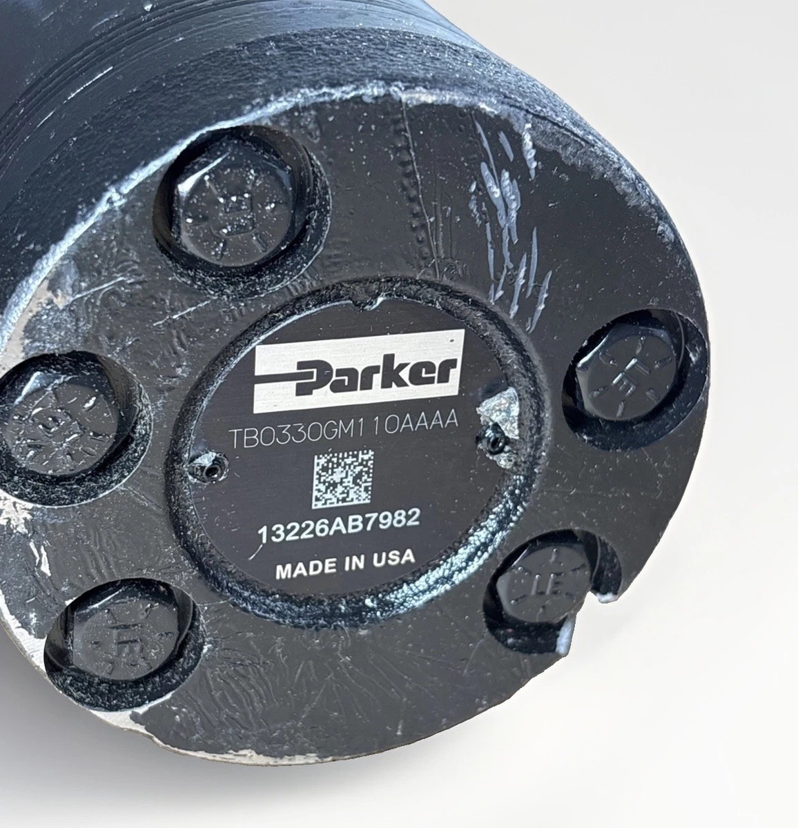 Parker TB0330GM110AAAA TB Series Hydraulic Motor 4-Bolt. photo 4