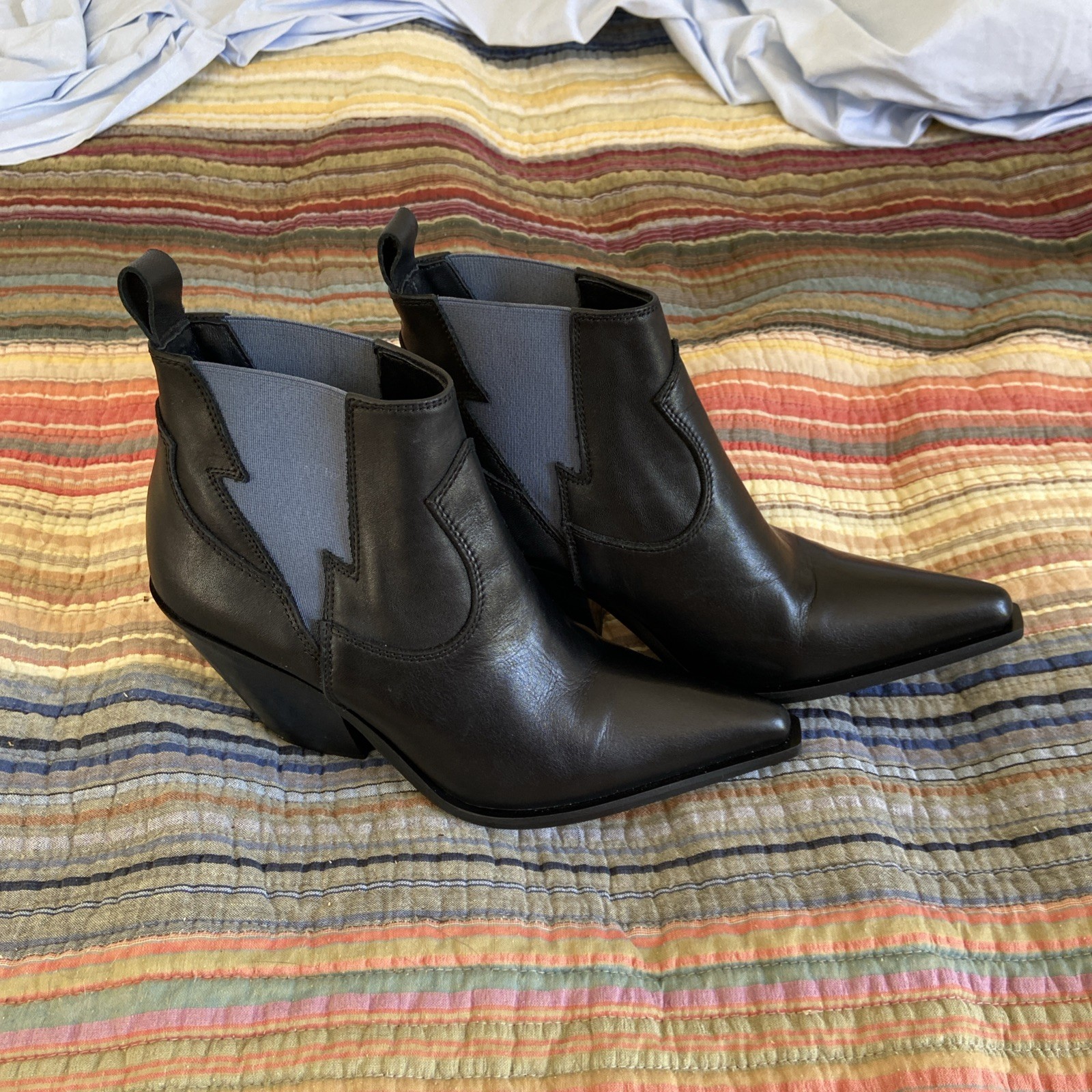 Nuevas botas occidentales Chelsea Free People Flash negras azules talla 37 1/2 o 7,5