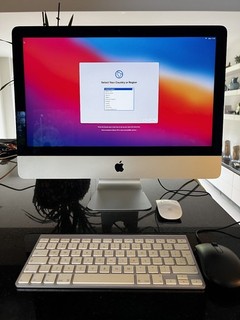 Apple iMac 21.5in & Canon Pixma IP2500 printer a complete package