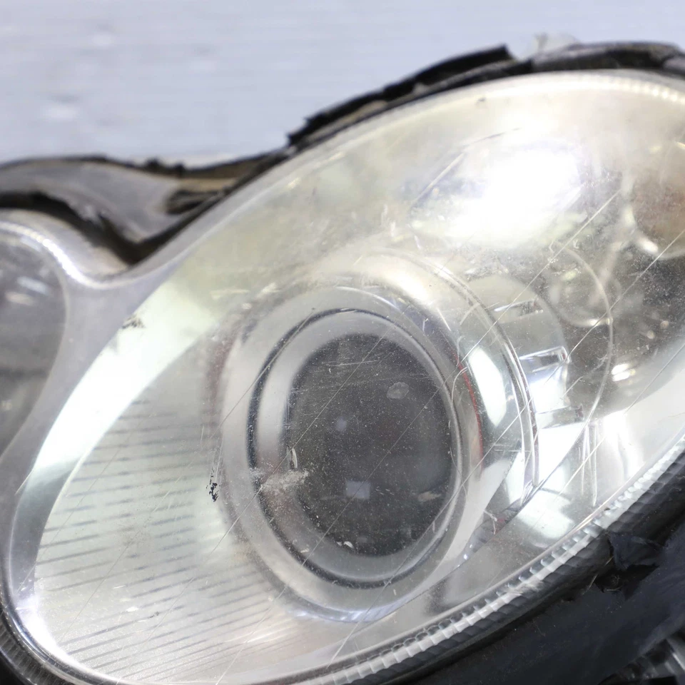Conjunto de faros HID izquierdos OEM Mercedes-Benz W209 CLK500 2003-2009 Foto 3 de 4