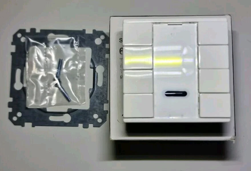 Merten Taster 4f. plus pws/gl 617519 IP20 polarweiß Bussystem-Tastsensoren M - Bild 4 von 4