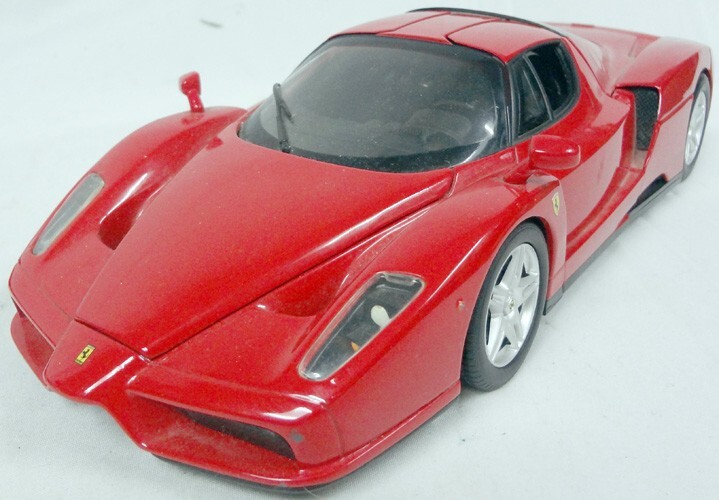 Mattel Hot Wheels 1:18 Scale Red Enzo Ferrari Diecast Metal