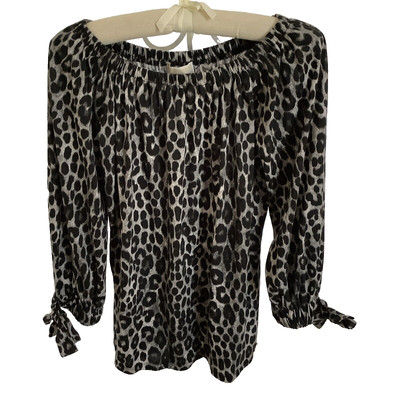 NWT LADIES SM  MICHAEL MICHAEL KORS 3/4 SLEEVE BLACK &GREY ANIMAL PRINT TOP