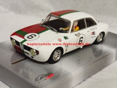 Revoslot RS0152 1/32 Slotcar Alfa Romeo GTA - Green Valley No. 6