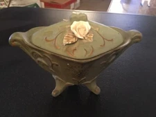 3 Footed Diamond Shaped Dish with Lid 