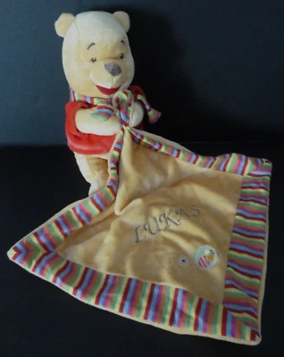 914. Doudou peluche DISNEY WINNIE ROUGE MOUCHOIR Lukas RAYE ABEILLE GRELOT NEUF* - Photo 1/3