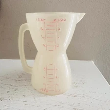 vtg Tupperware Wet Dry 8 oz Double Measuring Cup Red Letter Double sided