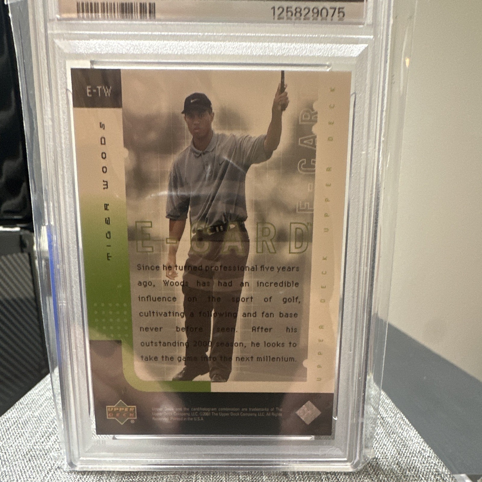 Upper Deck 2001 Golf Digital eCard Insert Tiger Woods #E-TW PSA 8 RC view 2