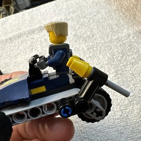 2009 Retired Lego Agents set #8967 Gold Tooth's Getaway ( Read Description )