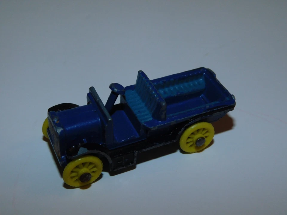 Charbens Miniature - VINTAGE Made in England DIECAST CAR - Image 3 of 4