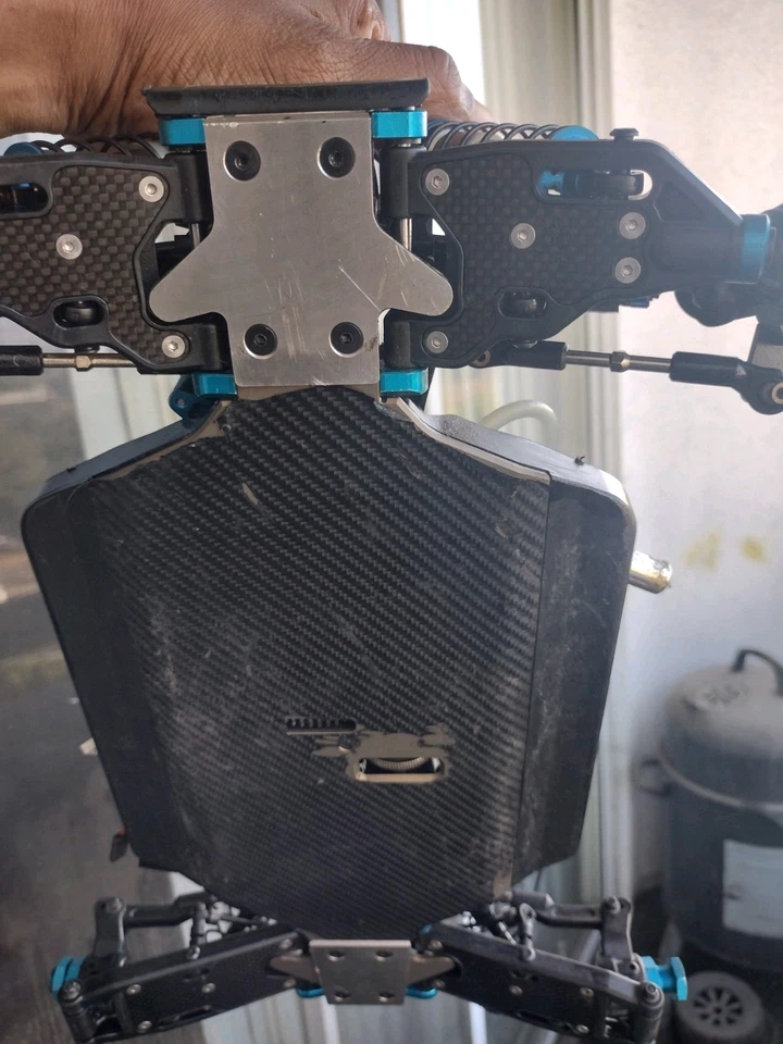 Team Associated RC8 B3.2 With Upgrades 4.0 - Image 4 of 4