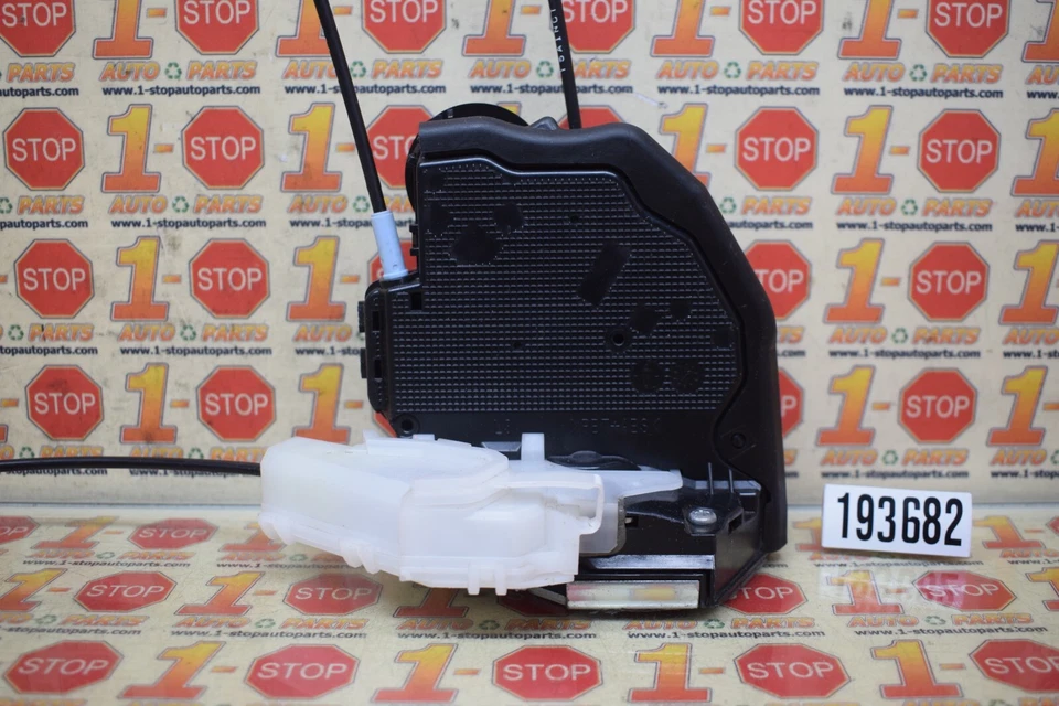 2018-2022 TOYOTA C-HR PASSENGER/RIGHT SIDE REAR DOOR LOCK LATCH ACTUATOR OEM - Image 2 of 4