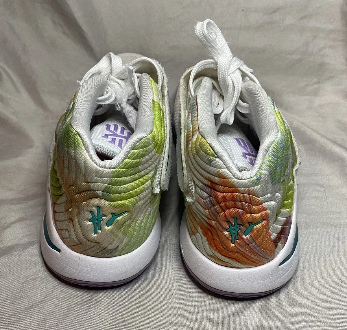 Easter kyrie cheap 6