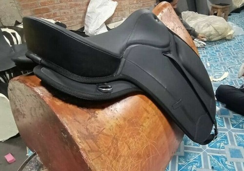 WILDRACE Jumping Saddle All purpose Treleess Synthetic Freemax - Afbeelding 2 van 8