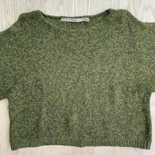 Chelsea & Violet Women’s Sz S Cold Shoulder Cropped Sweater Green Knit - Picture 8 of 9
