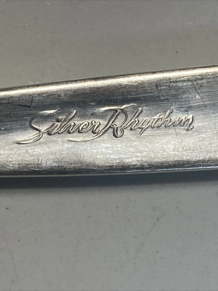 Вилка для салата из стерлингового серебра International Rythem длина 6 1/2 дюйма - Изображение 3 из 4