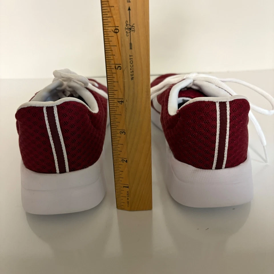 Zapatillas deportivas Athletic Works para mujer de espuma viscoelástica granate talla 9,5 ligeras con cordones Foto 3 de 4