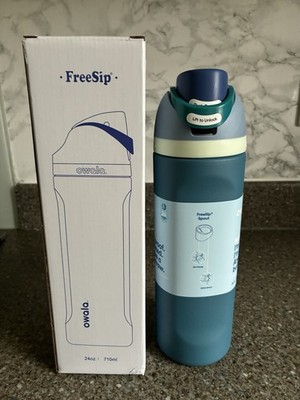Owala FreeSip 24 Unzen Denim Stahl Wasserflasche mit Strohhalm für Sport und Reisen