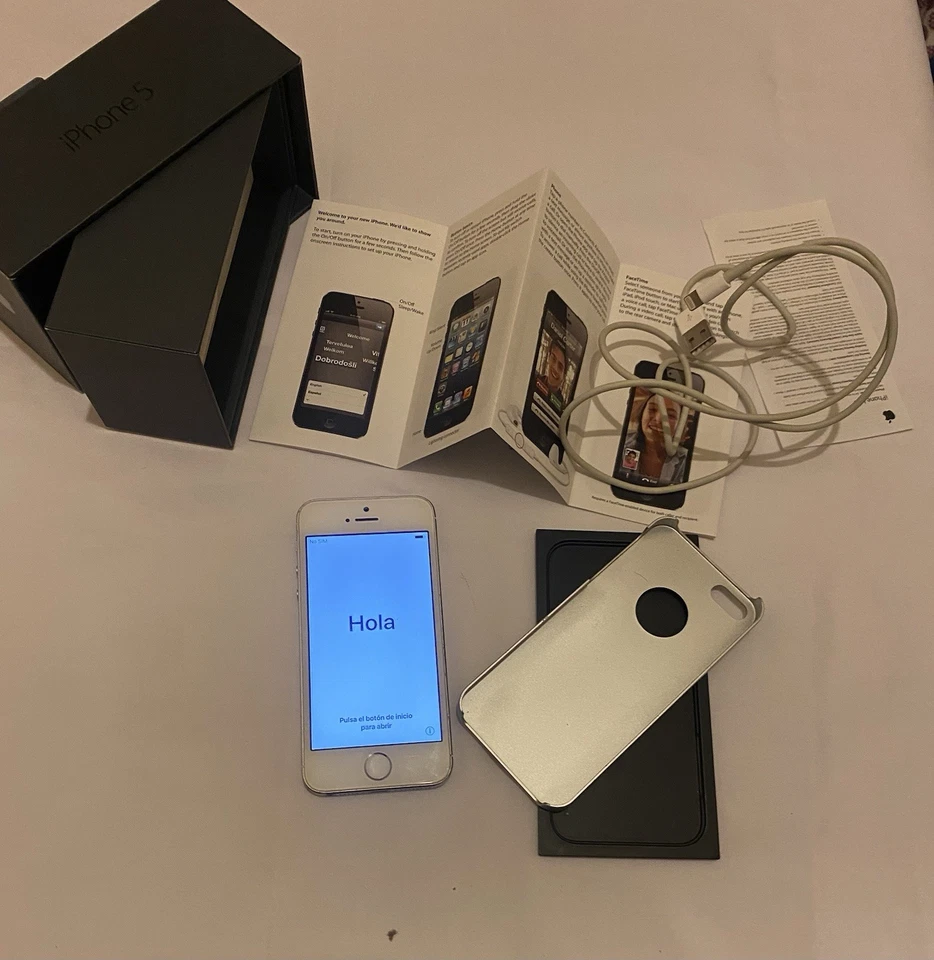 iPhone 5 - Image 3 of 3