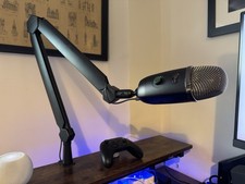 Blue Yeti X Professional USB Condenser Microphone & FIFINE BM-66 Boom Arm Black