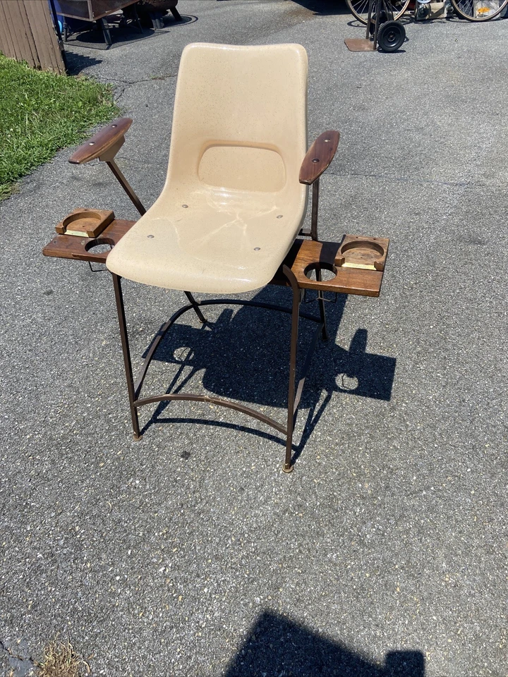 Silla vintage mediados de siglo moderna fibra de vidrio silla espectador con portabotellas Foto 3 de 4