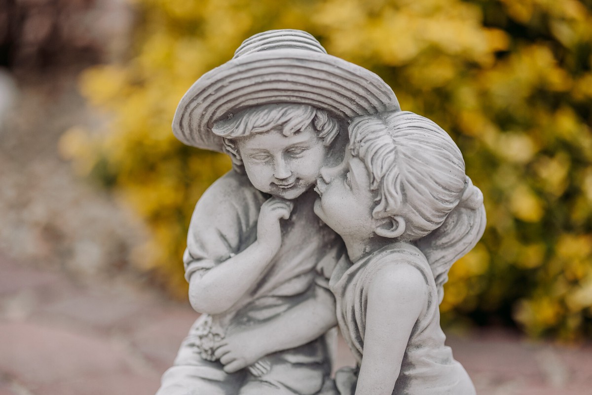 Steinfiguren-Set 'Junge Und Mädchen' – 43 Cm Hoch, 15 Kg Schwer, Frostsicher Für Den Garten