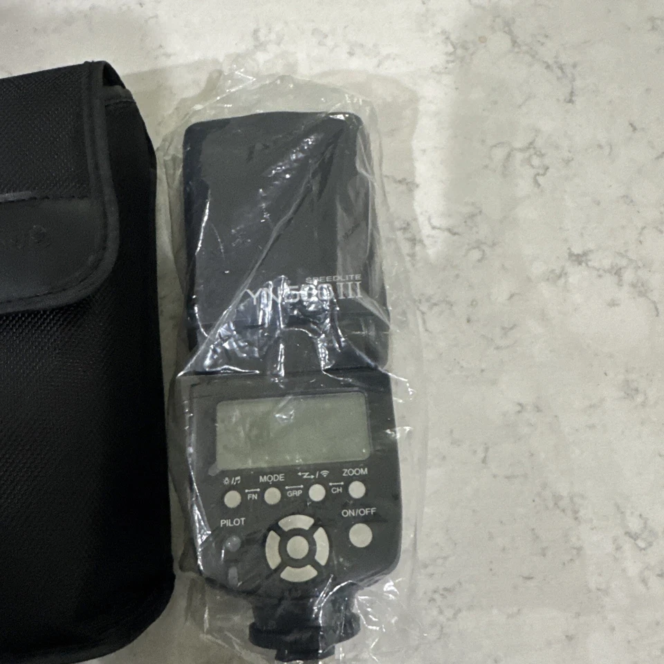 YONGNUO YN560 III Wireless Flash Speedlite Speedlight for Canon Nikon Pentax - Image 3 of 4