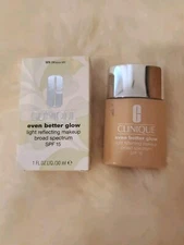 Clinique Even Better Glow Light Reflecting SPF15 Makeup WN 04 Bone - 30mL