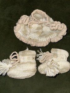 Vintage Handmade Crochet Baby Booties & Bonnet Set - Bow, Ruffle, Tassel