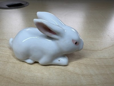VINTAGE HASE WEISS GLASIERT KERAMIK PORZELLAN HASE FIGUR SAMMLERSTÜCK SEHR GUTER ZUSTAND