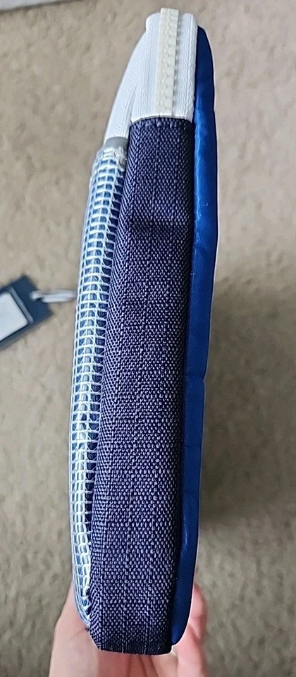 Vineyard Vines Martha's Vineyard Nor'Easter Neoprene Ipad Tablet Case  Pouch - Image 3 of 4