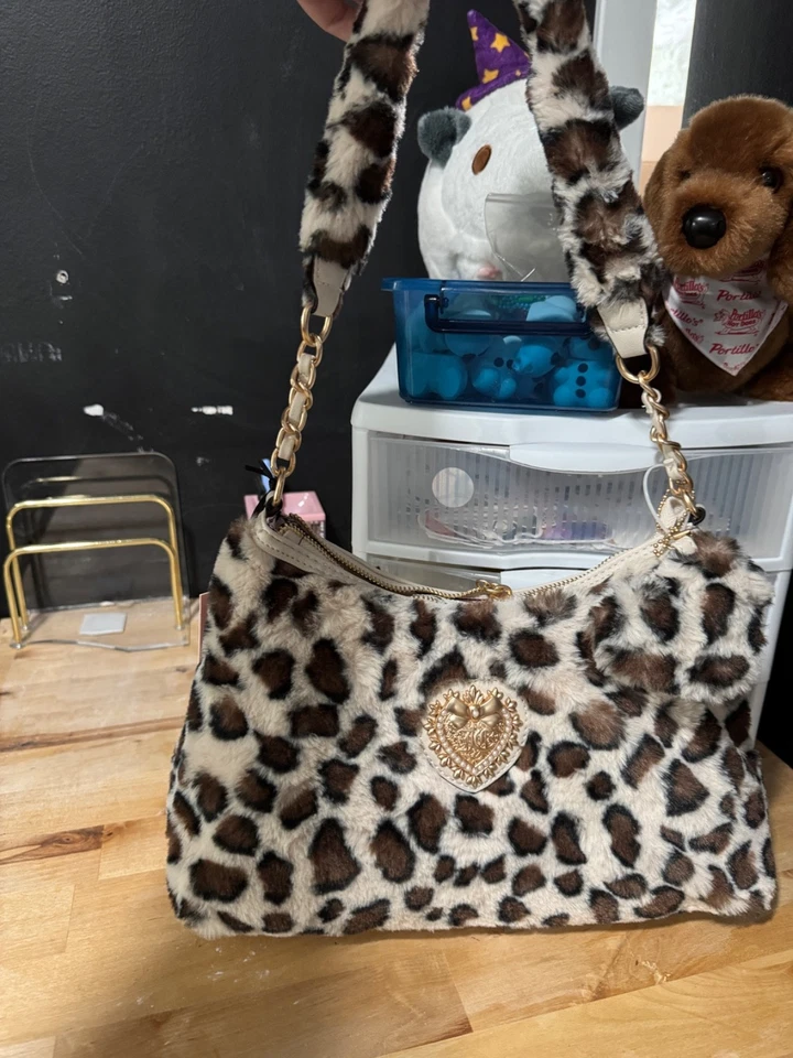 New Juicy Couture Snow Leopard Animal Print fluffy friend Hobo Fur Shoulder Bag - Image 2 of 4