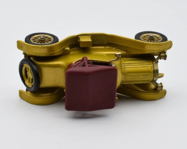 Matchbox MoY Yesteryear Y6 1913 Cadillac gold, 13mm wheels. England. F Box - Image 3 of 4