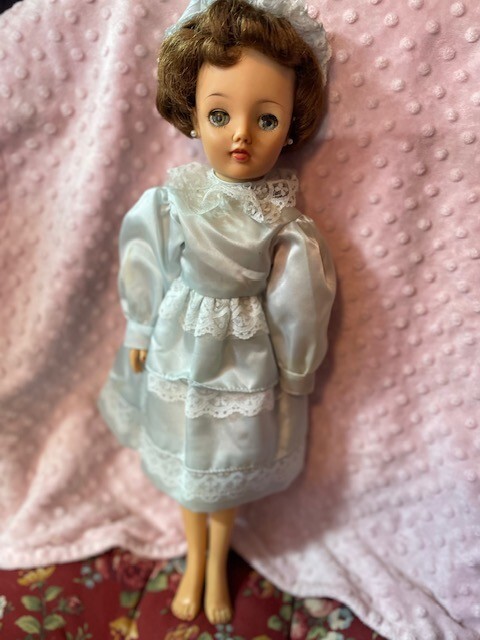 IDEAL VT-18 MISS REVLON DOLL IN SATIN DRESS, HAT & EARRINGS