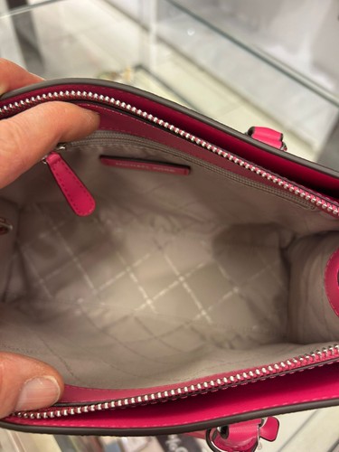 Michael Kors Pink MK Signature Sheila Medium Bag Satchel Purse Handbag Messenger - Picture 17 of 18